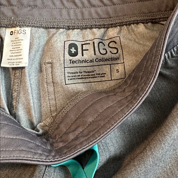 Figs Graphite Scrub Set - Picture 5 of 5